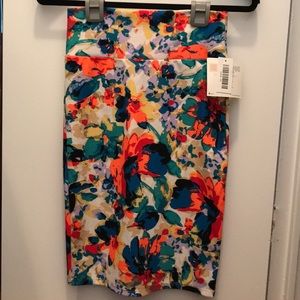 Stunning Floral LulaRoe Cassie Skirt